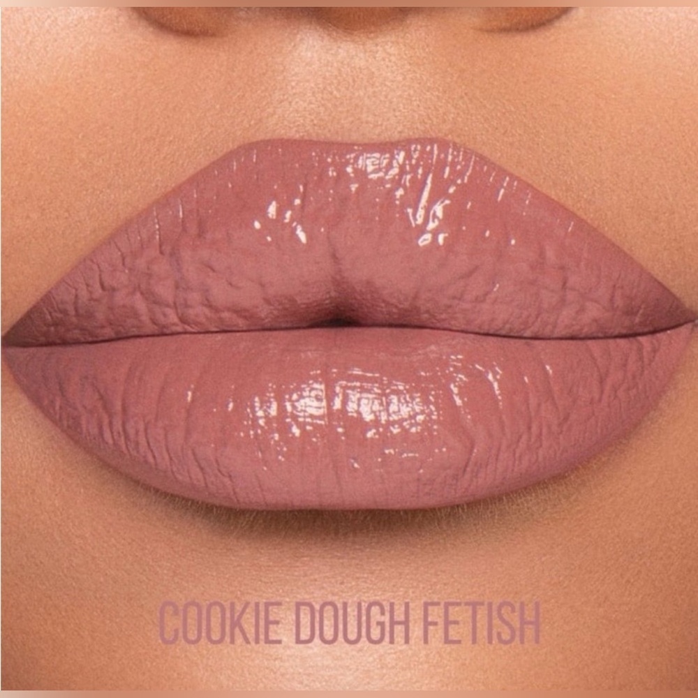 Jeffree Star Supreme Gloss - Cookie Dough Fetish - Nude with Rose Tones